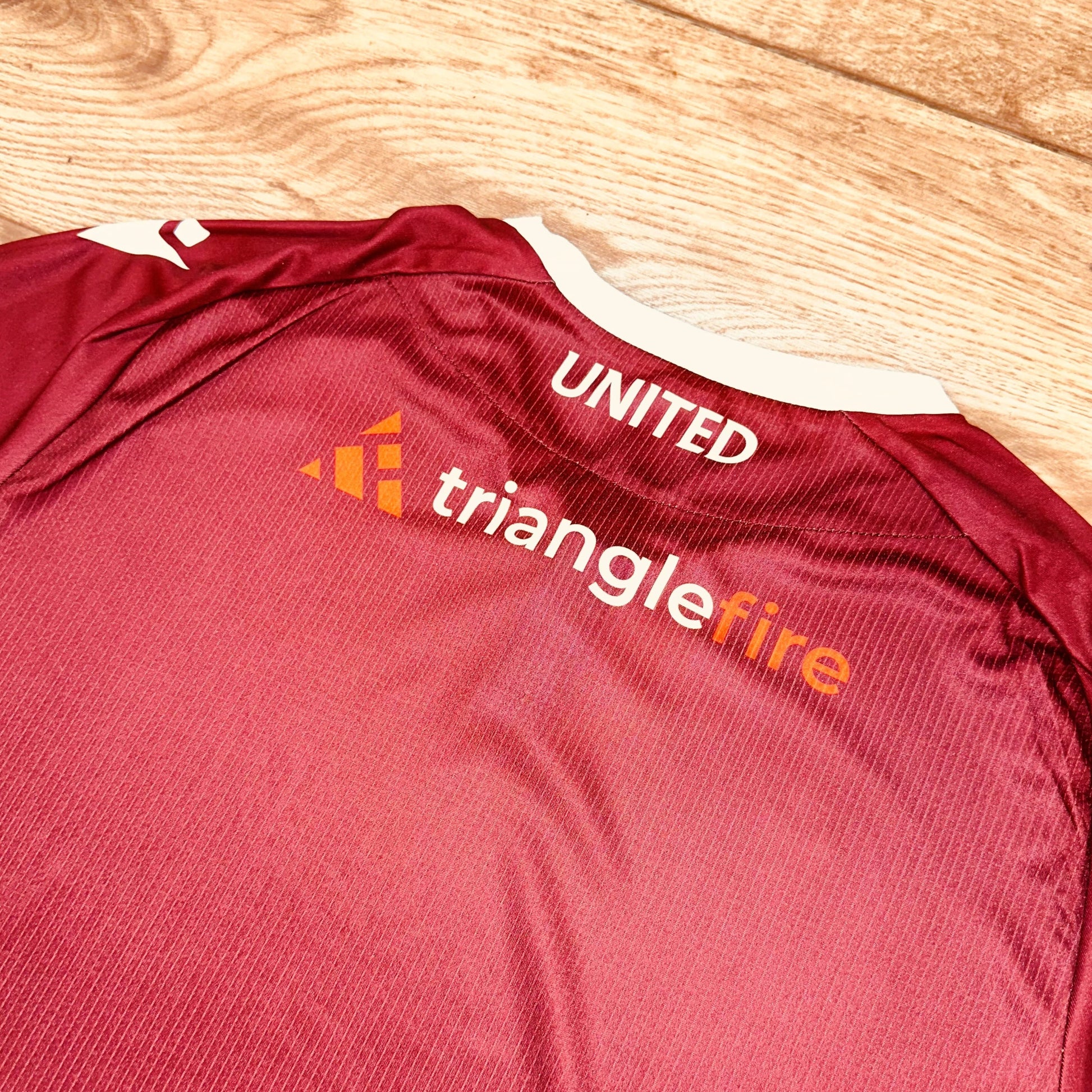 JNR HASTINGS UNITED FC HOME MATCH DAY REPLICA SHIRT Macron Store Hastings