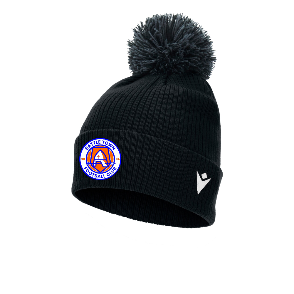 BATTLE TOWN FC COACHES BLACK SNOW BOBBLE HAT Macron Store Hastings