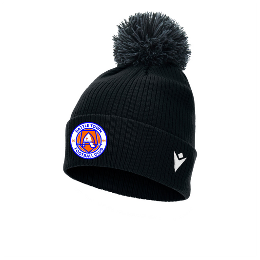 BATTLE TOWN FC COACHES BLACK SNOW BOBBLE HAT Macron Store Hastings